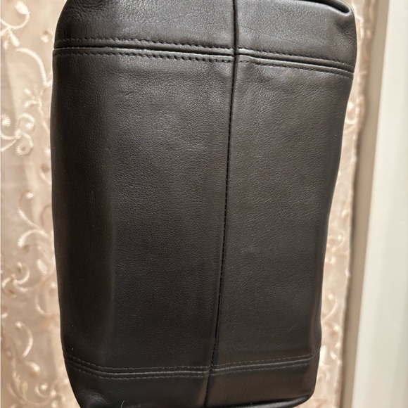 Vintage Coach Black Leather waverly Tote with Brass Accent Hardware - Picture 7 of 11